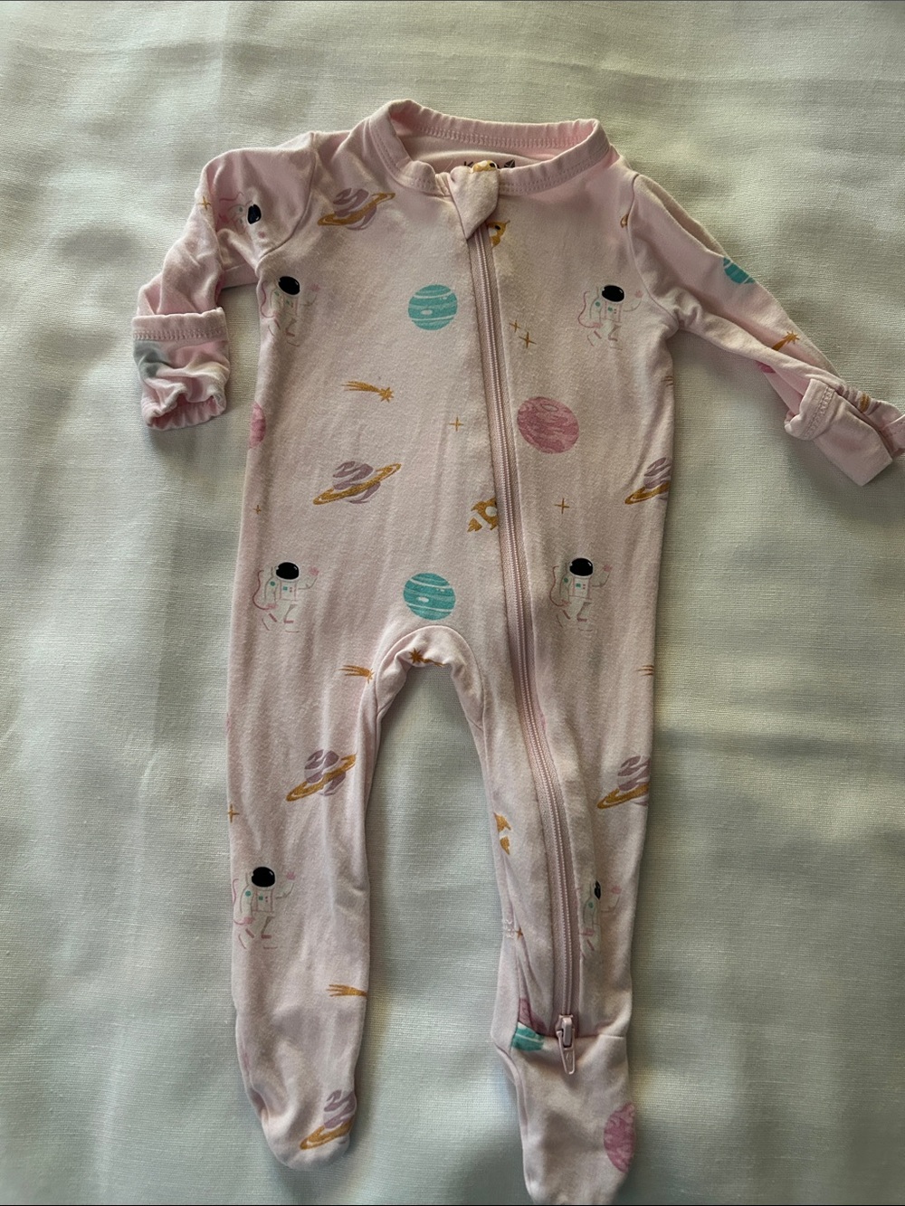 Kyte Baby Newborn Sakura Space zippered pajamas